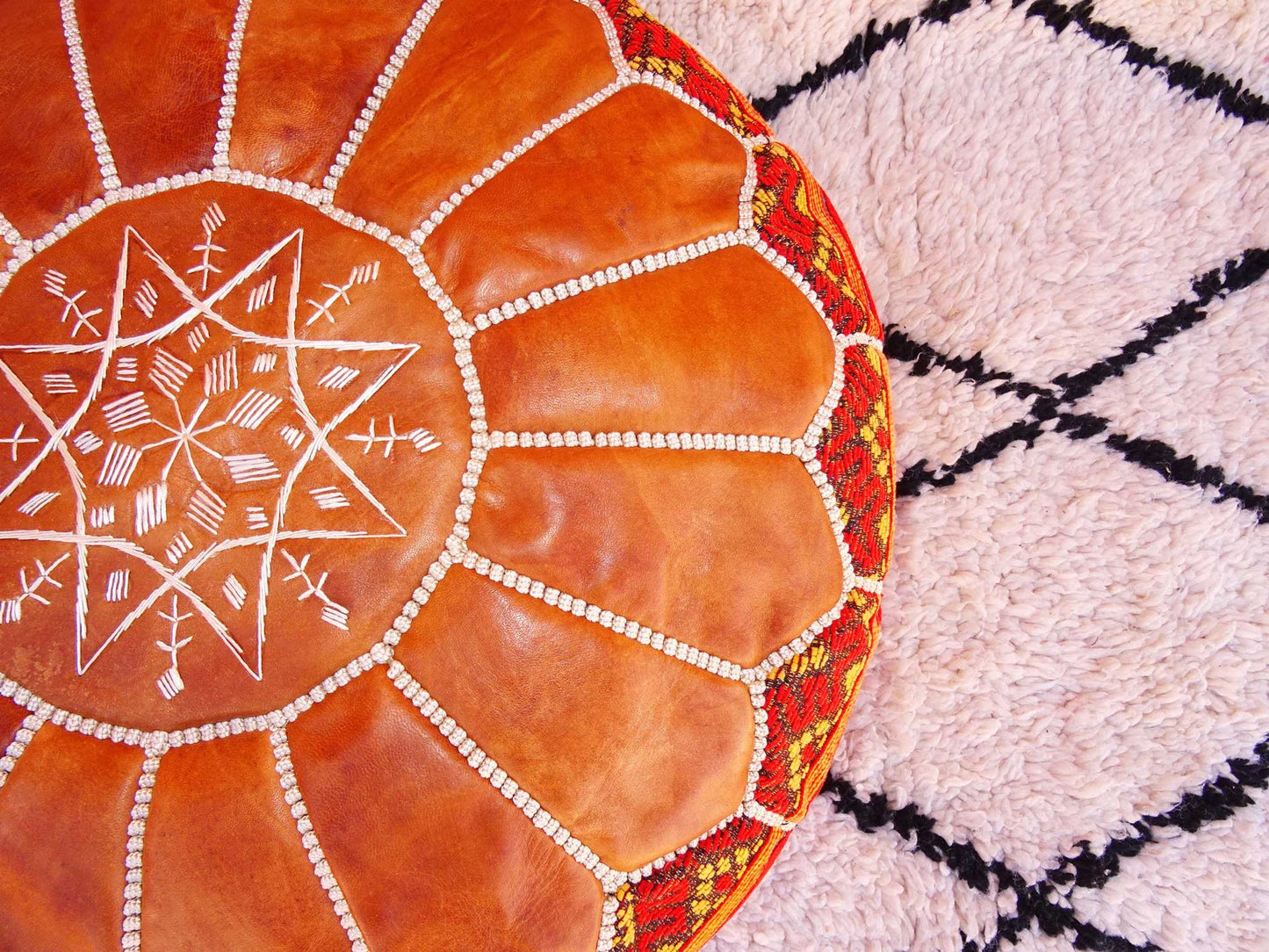 Moroccan Footstool Pouf Made of Leather and Cloth - Moroccan Ottoman Pouf from Genuine Leather - Decor Home