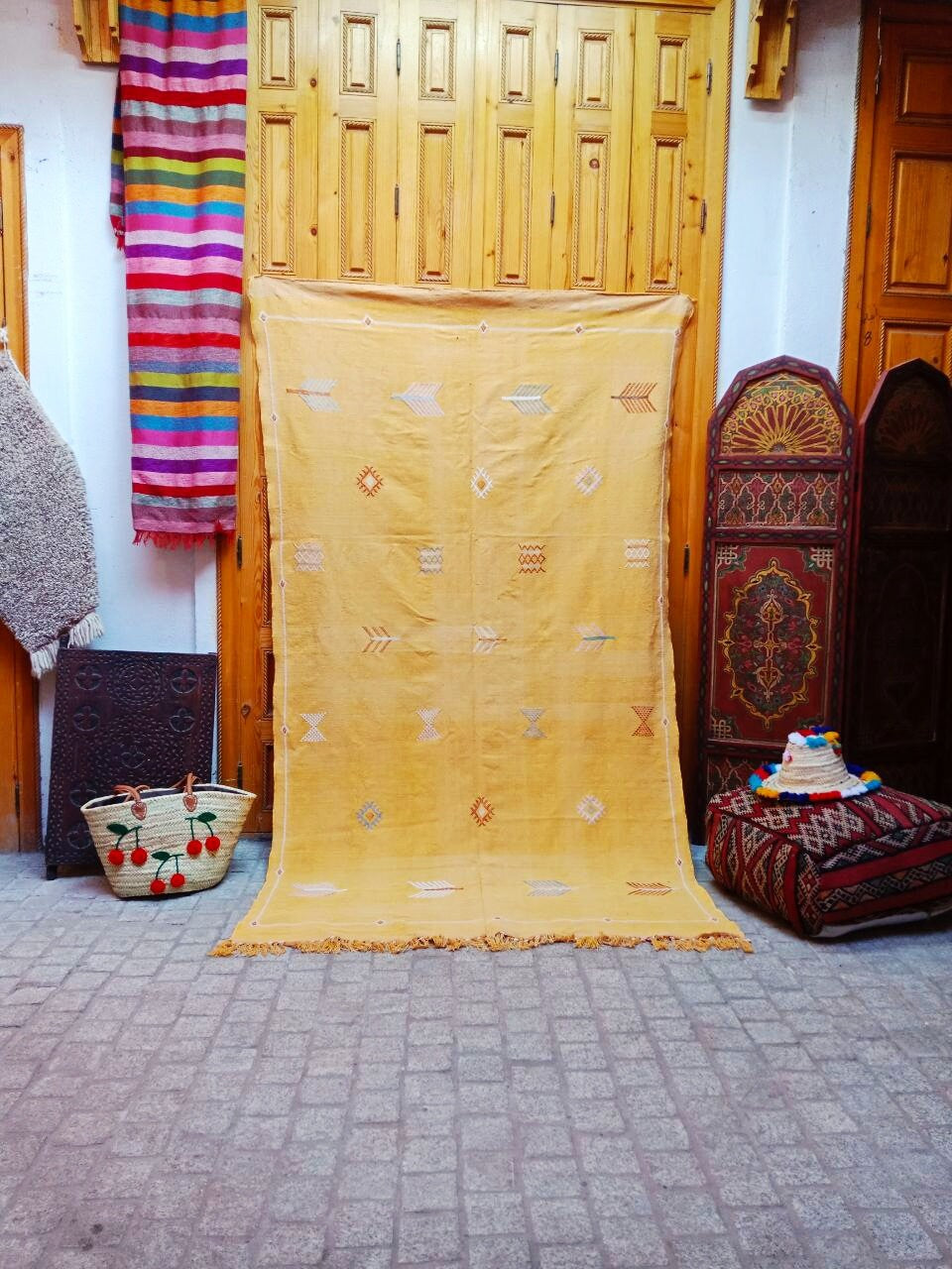 Vintage Cactus Silk Rug, Handmade Moroccan Sabra Cactus Rug, Berber Kilim Rug, Cactus Silk Rug .Authentic Azilal