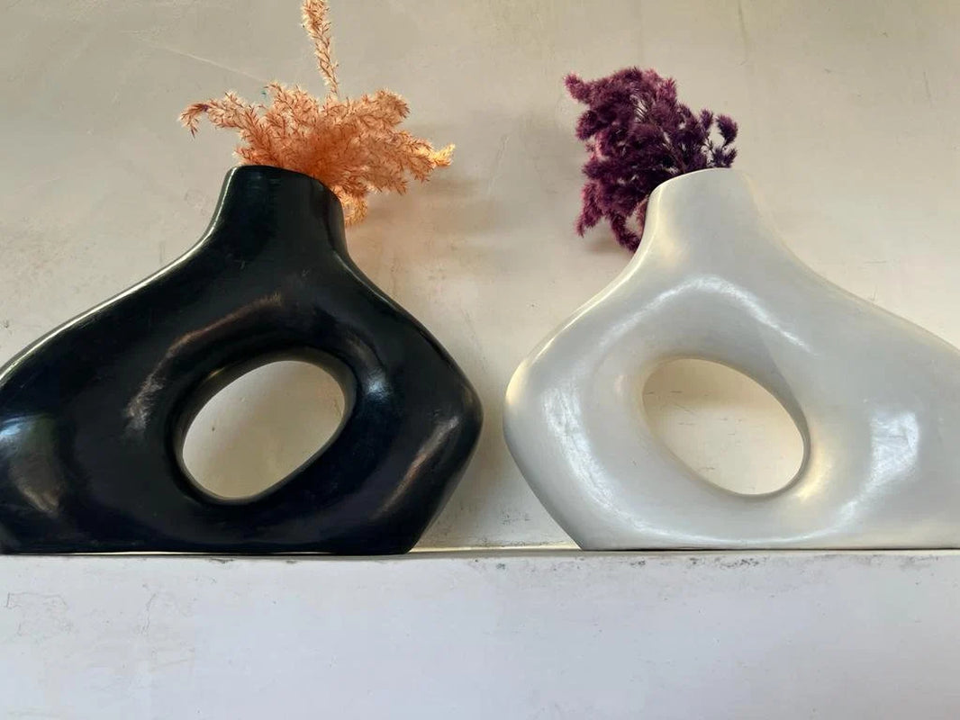Terracotta Vase, Stucco Pottery Decoration, Black&White