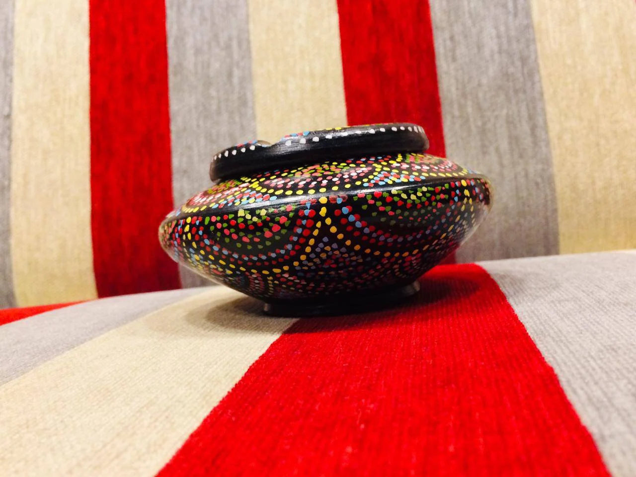 Moroccan round Ceramic Ashtray with 3 Cigarette Holder Slots, Black Ashtray, Multicolore Ashtray, Decorative Ashtray, Cigar Ashtray