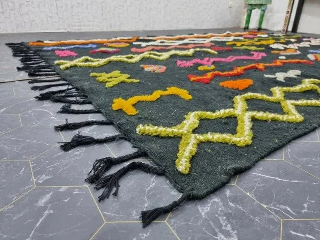 COLORFUL KILIM RUG, Flat-Weave Area Rug, Moroccan Woven Wool Rug, Custom Geometric Rug, Handmade Boho Rug, Cozy Chic Black & Green Rug. .