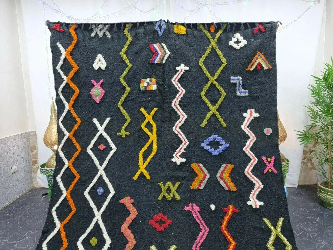 COLORFUL KILIM RUG, Flat-Weave Area Rug, Moroccan Woven Wool Rug, Custom Geometric Rug, Handmade Boho Rug, Cozy Chic Black & Green Rug. .