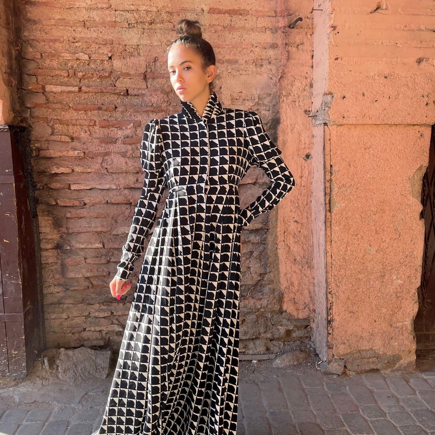 Victoria Dress Long - Black & White