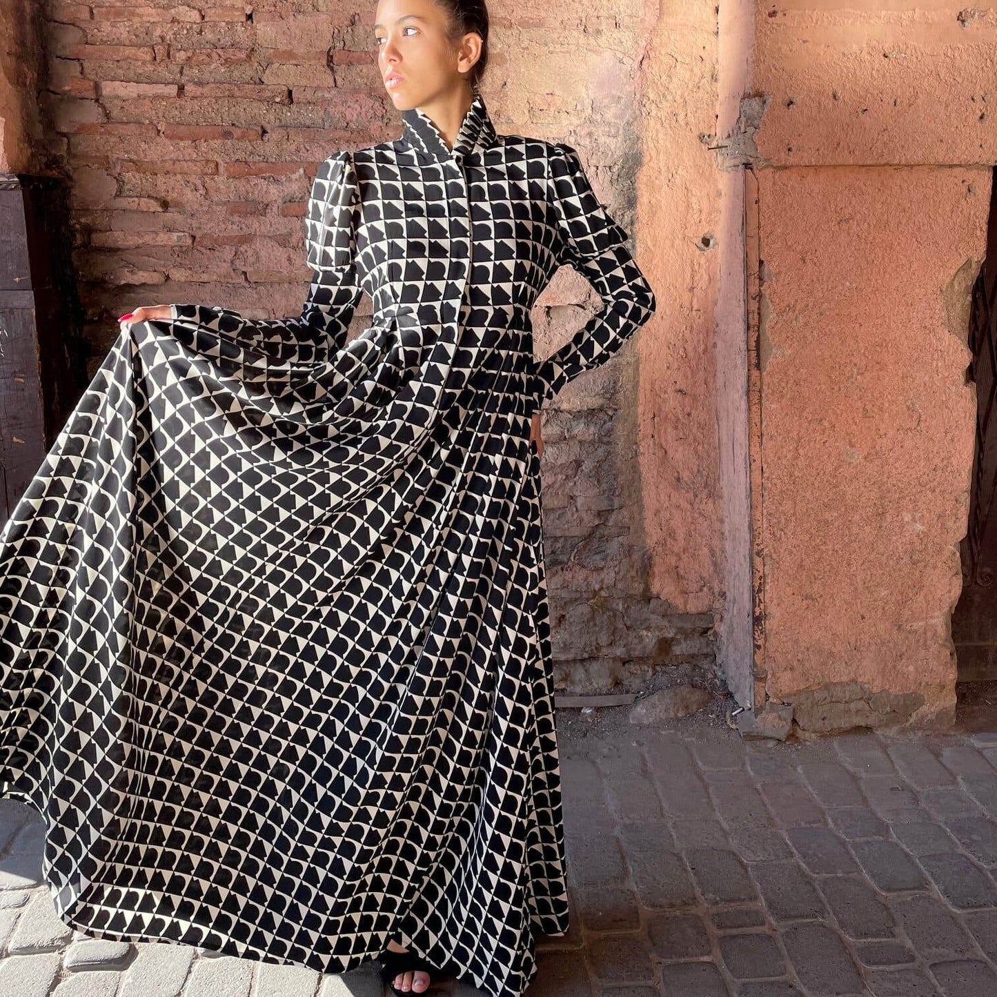 Victoria Dress Long - Black & White