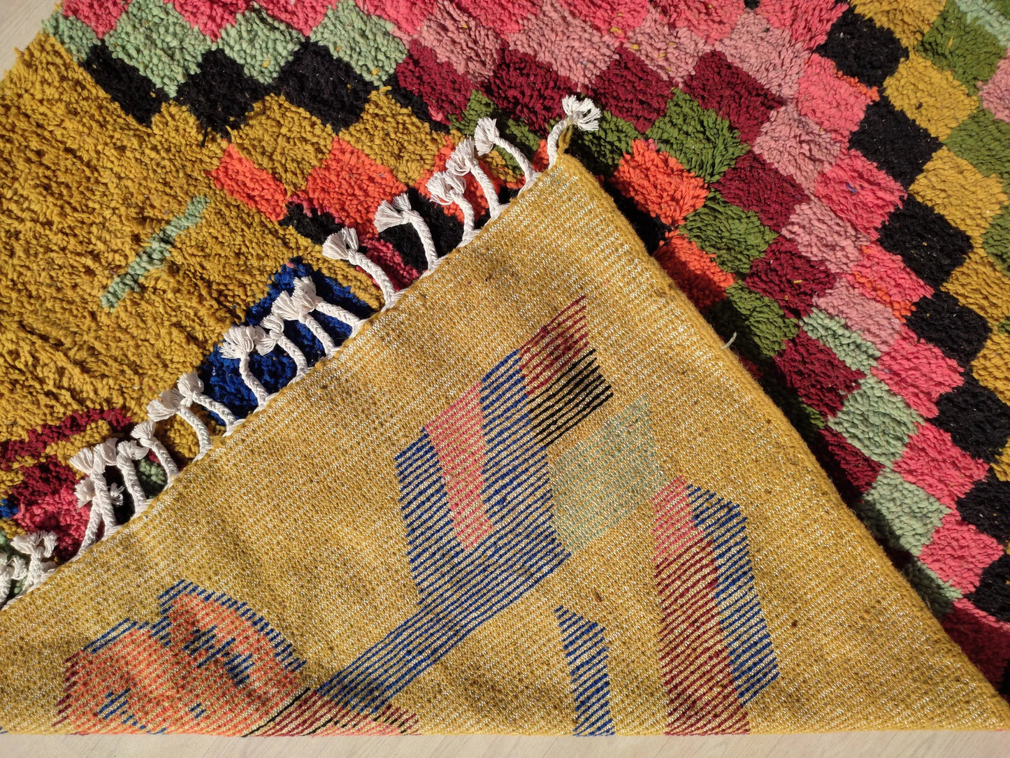 Yellow Wool Moroccan Rug with Geometric Pattern, 6x9 ft