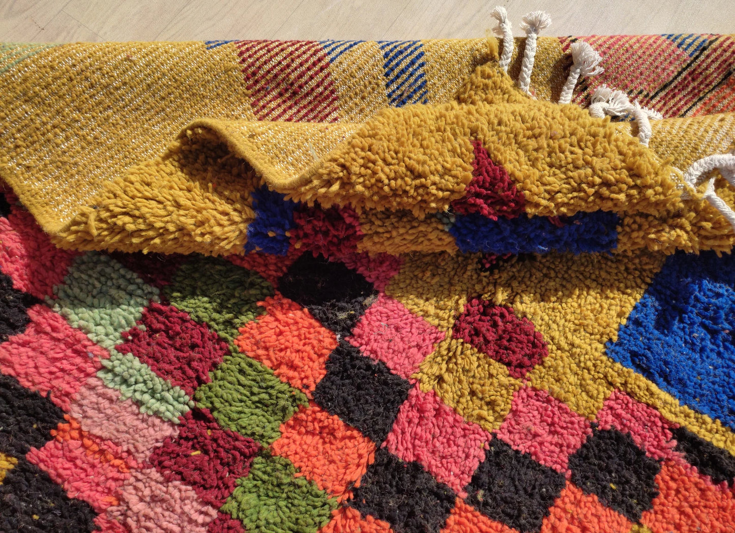 Yellow Wool Moroccan Rug with Geometric Pattern, 6x9 ft