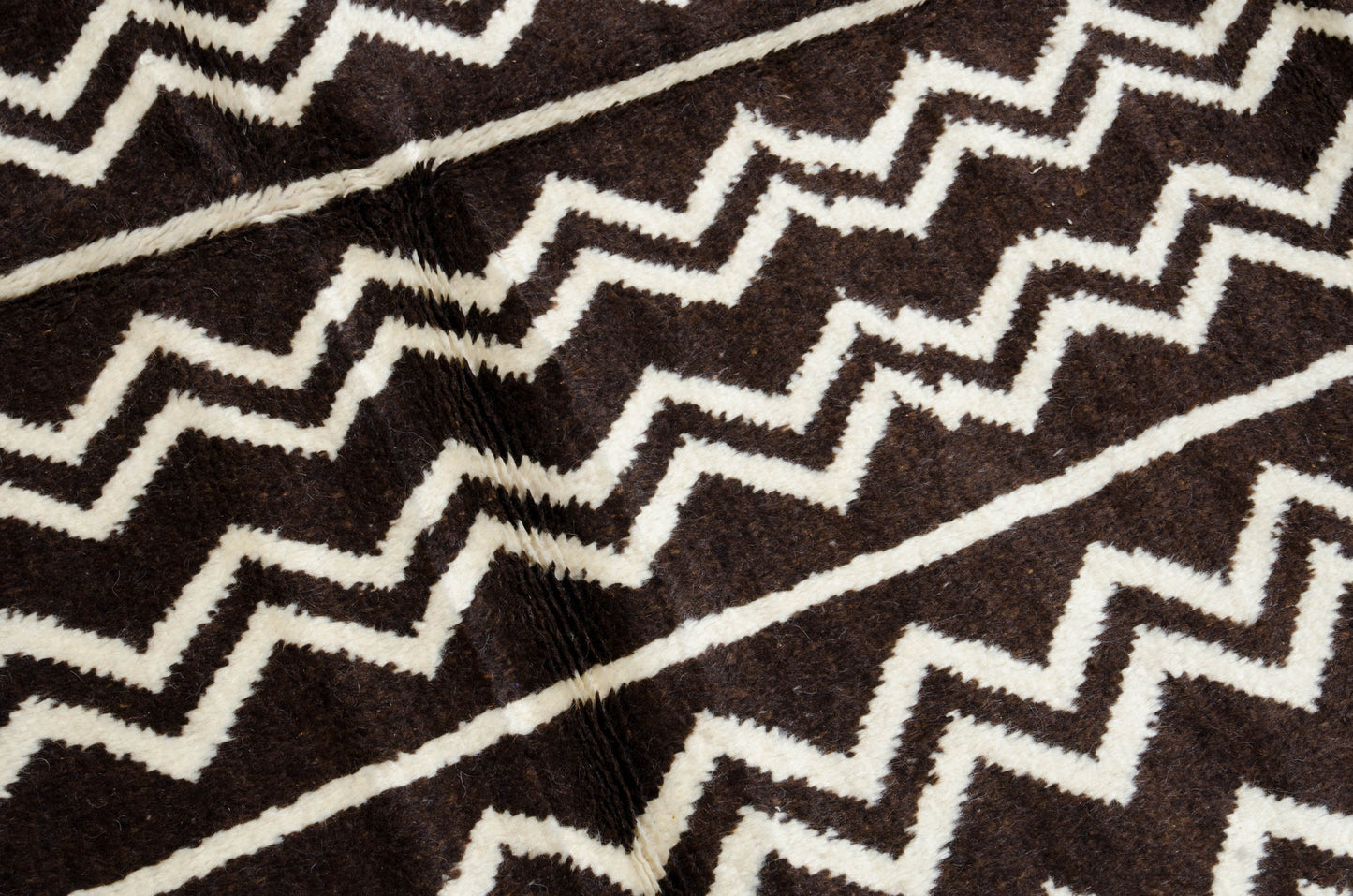 Black and White Moroccan Rug 5X8 - Handwoven Lambswool Soft Authentic Berber Rug - ABB21176