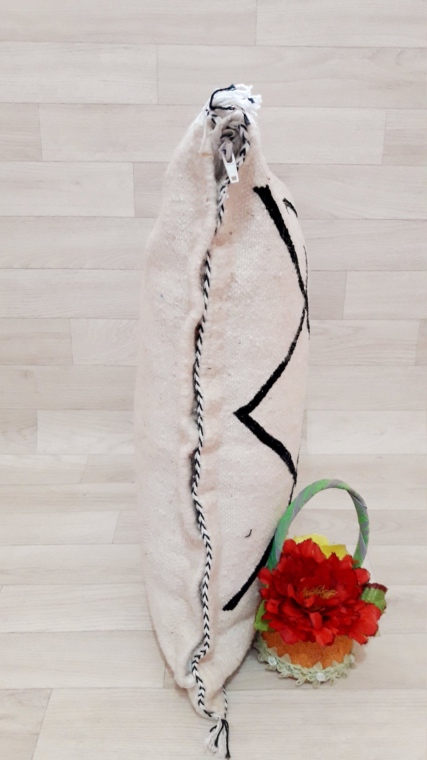 Beni Ourain Cushion Cover - White Wool Pillow Cover - Handmade Morocco Pillow-Moroccan Pillow -Berber Pillow-Pillow-Cushion