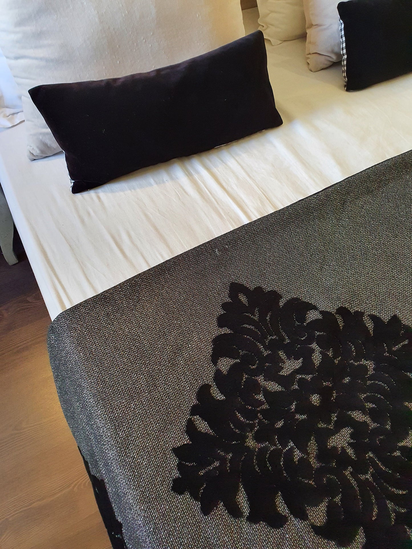 Moroccan Blanket, Handmade Blanket, Velvet Throw, Pompom Blanket, Velvet Blanket, Luxury Blanket, Velvet Pillows, Moroccan Pillows