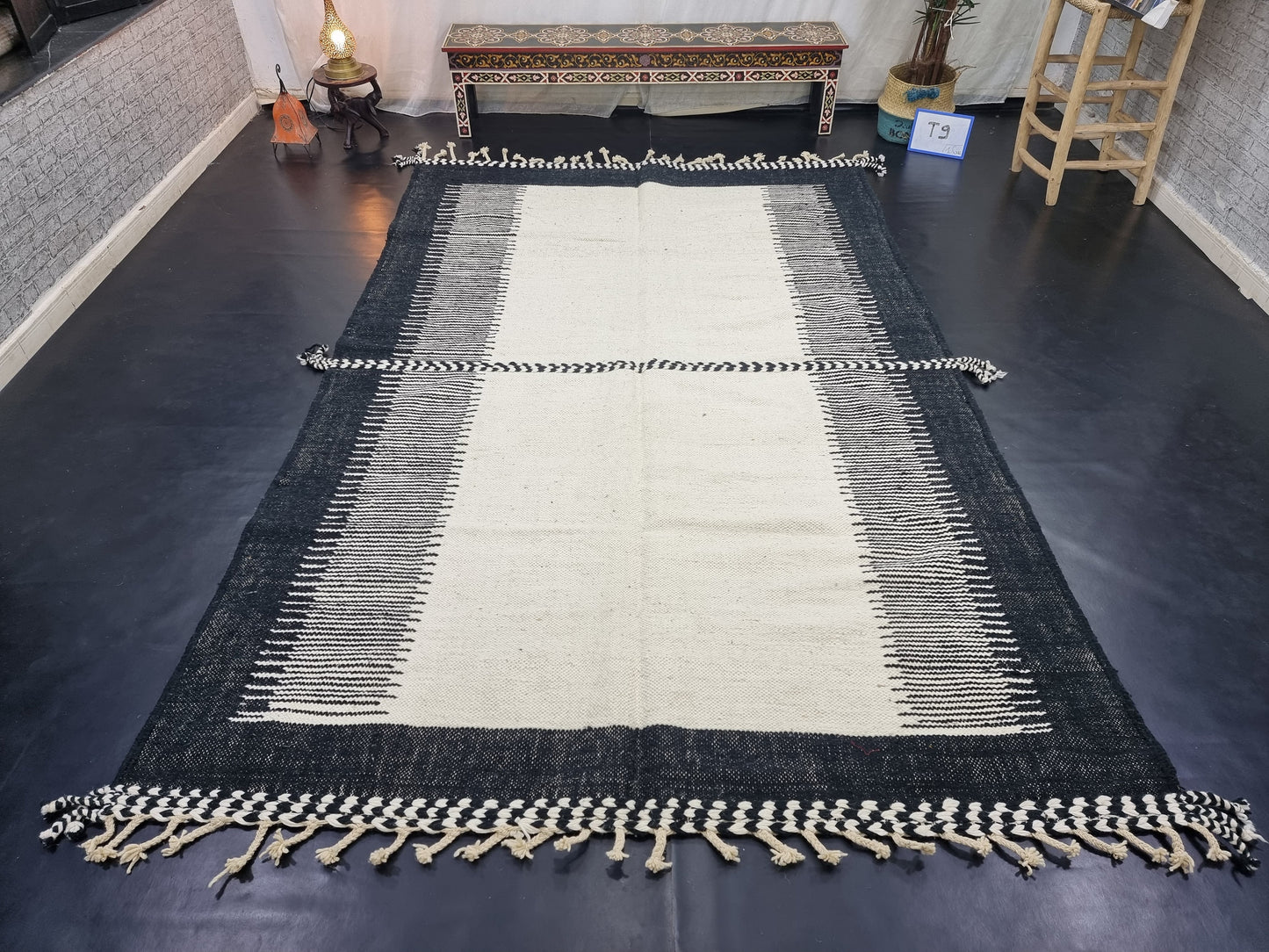 STUNNING ZANAFI RUG, Handmade Wool Rug, Moroccan Rug, Berber Rug, Kilim Flat Rug, Black and White Rug, Striped Wool Rug, Handwoven Wool Rug
