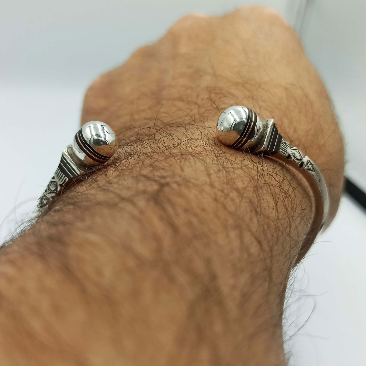 Men'S 925 Sterling Silver Handcrafted Adjustable Bracelet, Open Cuff 2-Ball Ended Engrave Design Boho Bangle