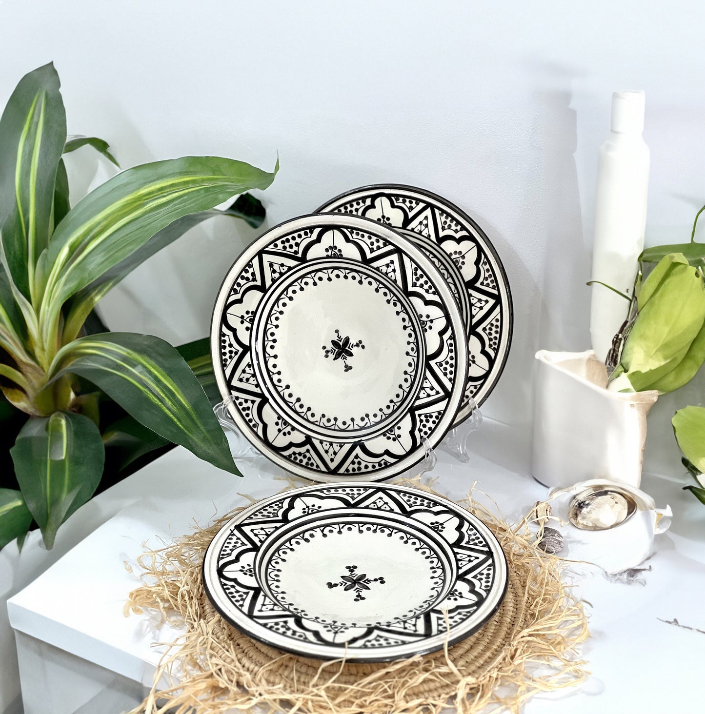 Handcrafted Moroccan Ceramic Dining Plates Set - Exquisite Hand-Painted Artisanal Dinnerware