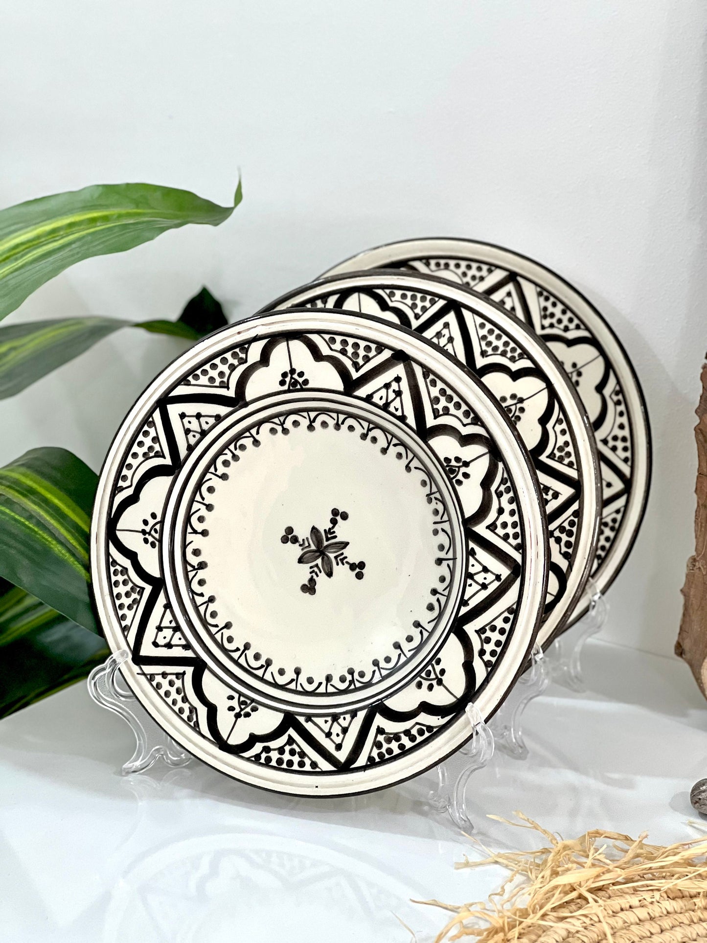 Handcrafted Moroccan Ceramic Dining Plates Set - Exquisite Hand-Painted Artisanal Dinnerware