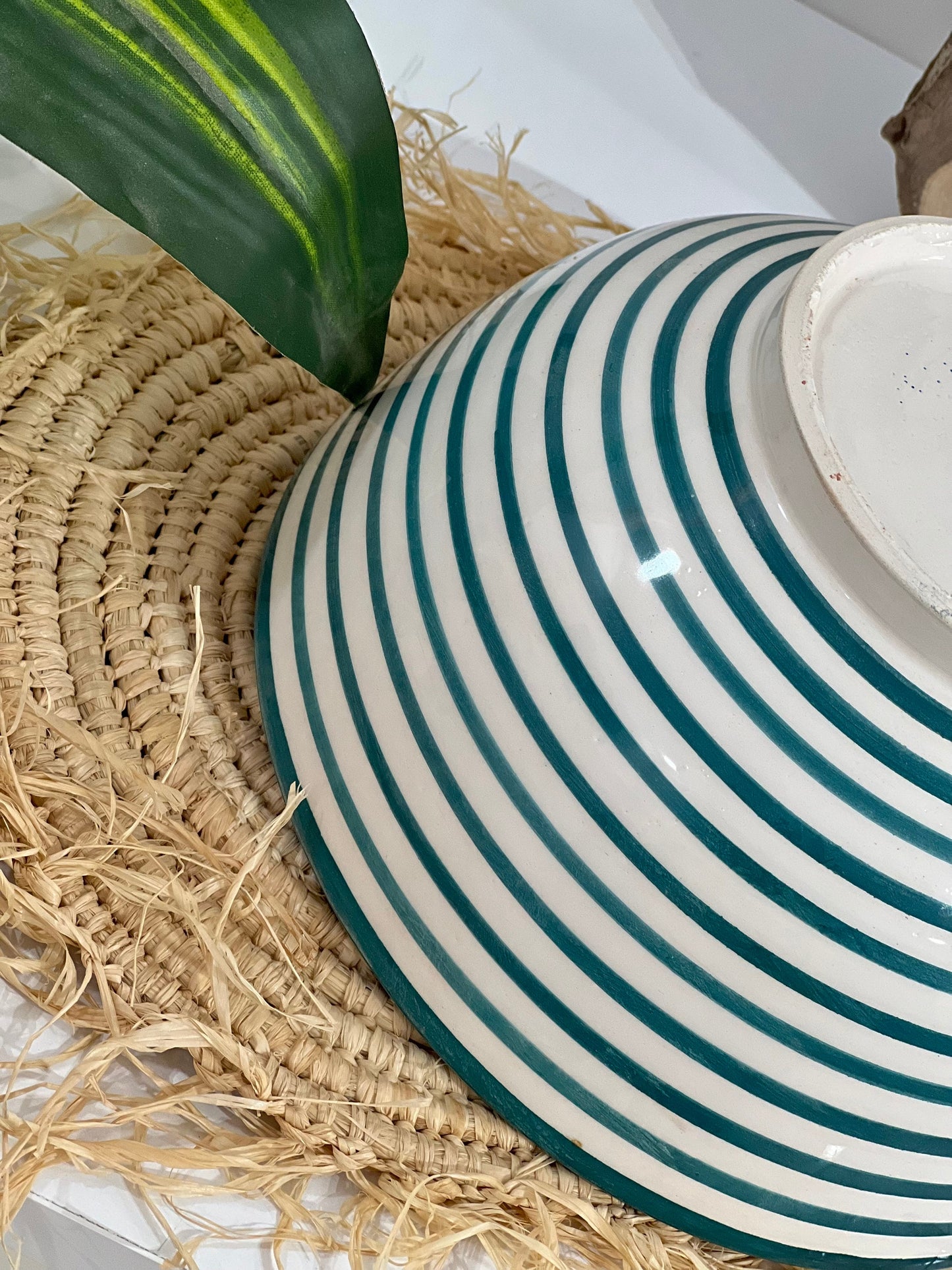 Handmade Ceramic Salad Bowl - (7.9 In) X (4 In) - Pottery Bowl - Large Salad Bowl - Handpainted Bowl - Ceramic Fruit Bowl - Modern Tableware