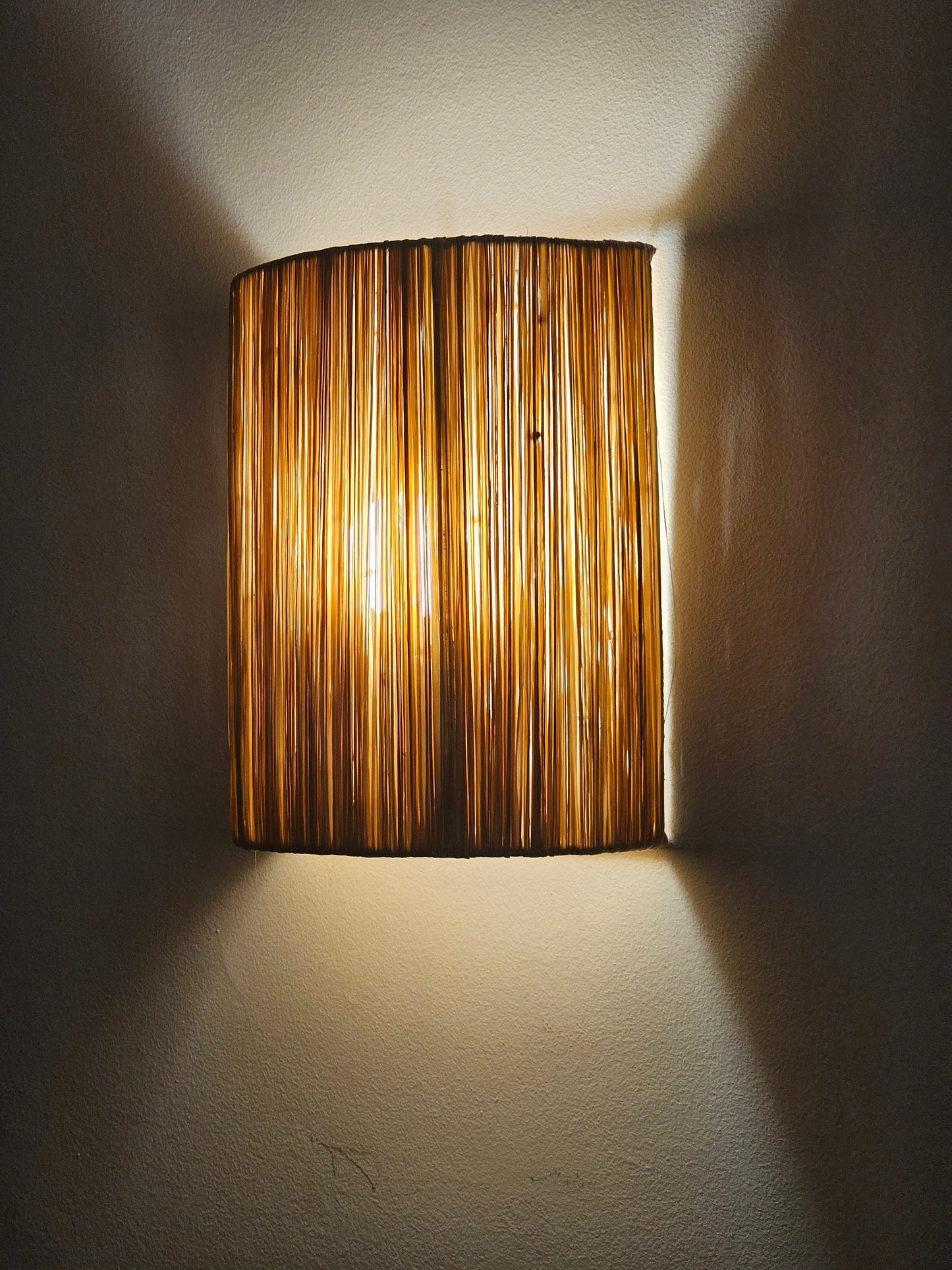 Raffia Wall Light , Wall Decor Lighting in Raffia , Raffia Sconce
