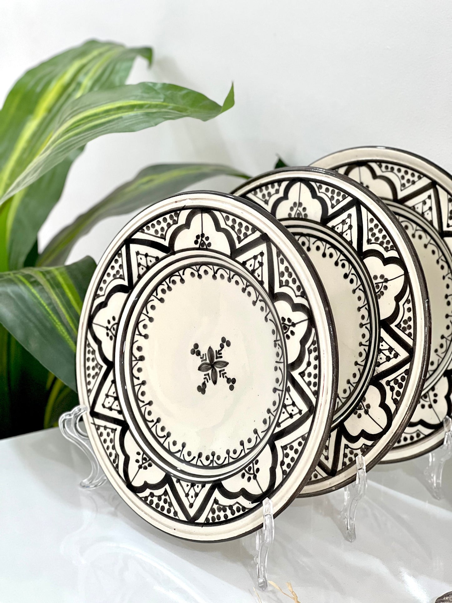 Handcrafted Moroccan Ceramic Dining Plates Set - Exquisite Hand-Painted Artisanal Dinnerware