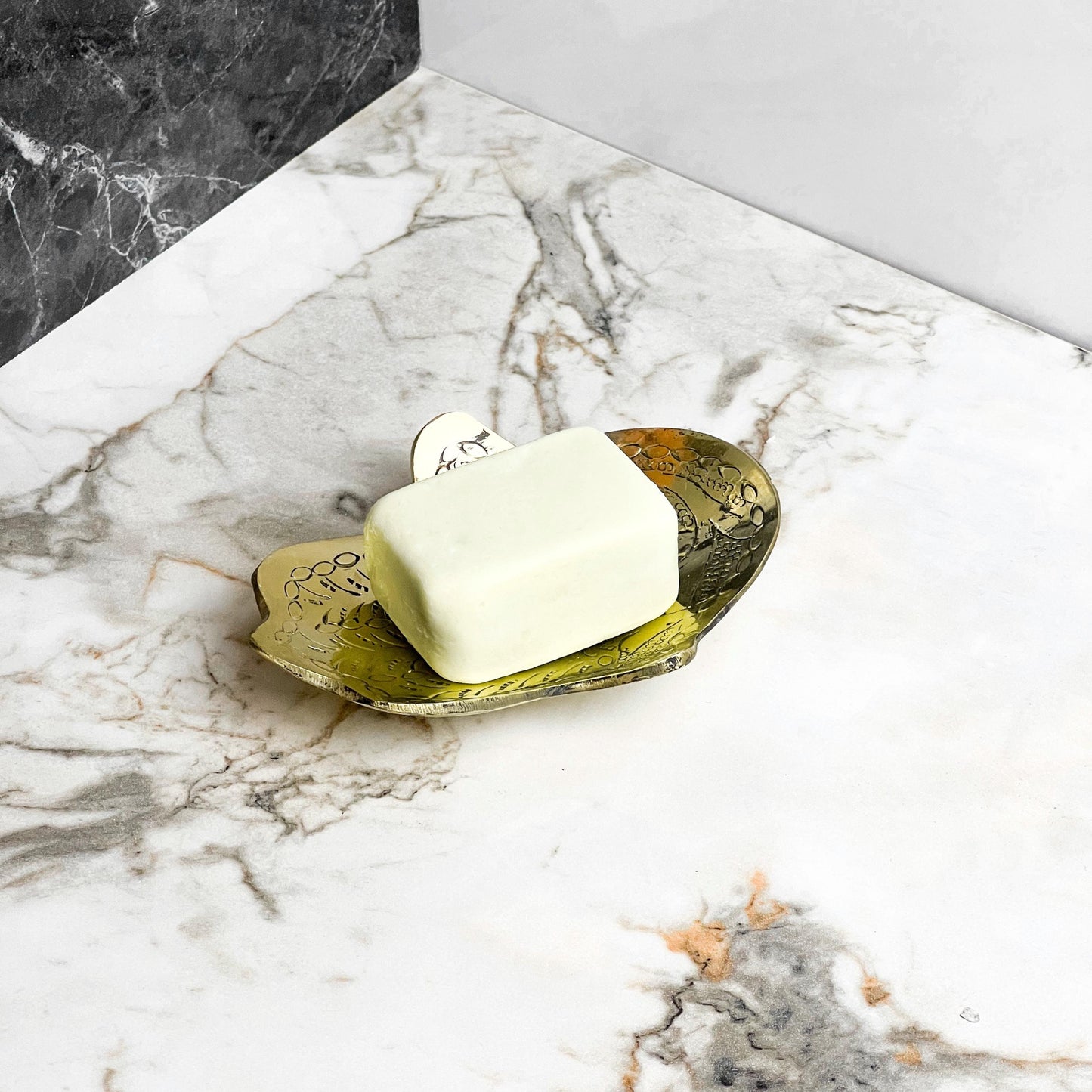 Handcrafted Moroccan Brass Soap Holder, Engraved Artisan Bathroom Decor, Soap Dish, Antique Brass, Soap Tray, Bathroom Accessories .