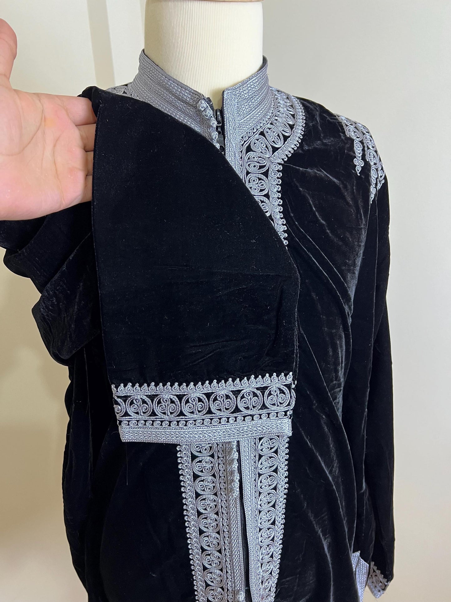 Royal Moroccan Men Tunic Caftan Breathable Fiber Cotton Hand Tread, Special Soft Tissue, Kaftan for Men, Djellaba for Men Comfy Loungewear