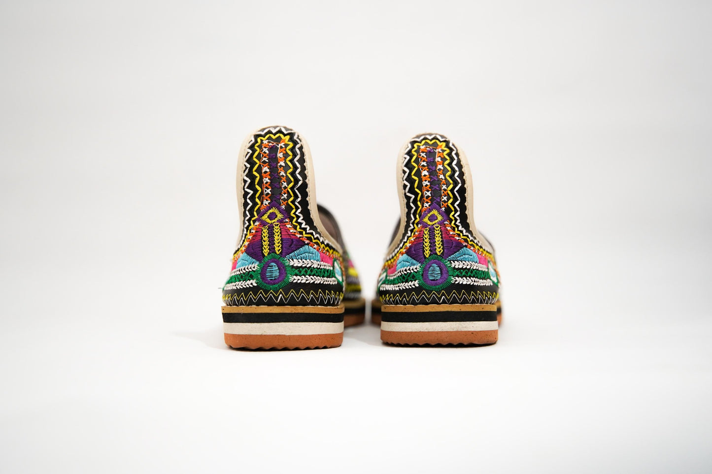 Handmade Moroccan Leather Babouche Slippers for Women, Embroidered Organic Sheepskin House Slippers, Moroccan Shoes, and Leather Babouche.