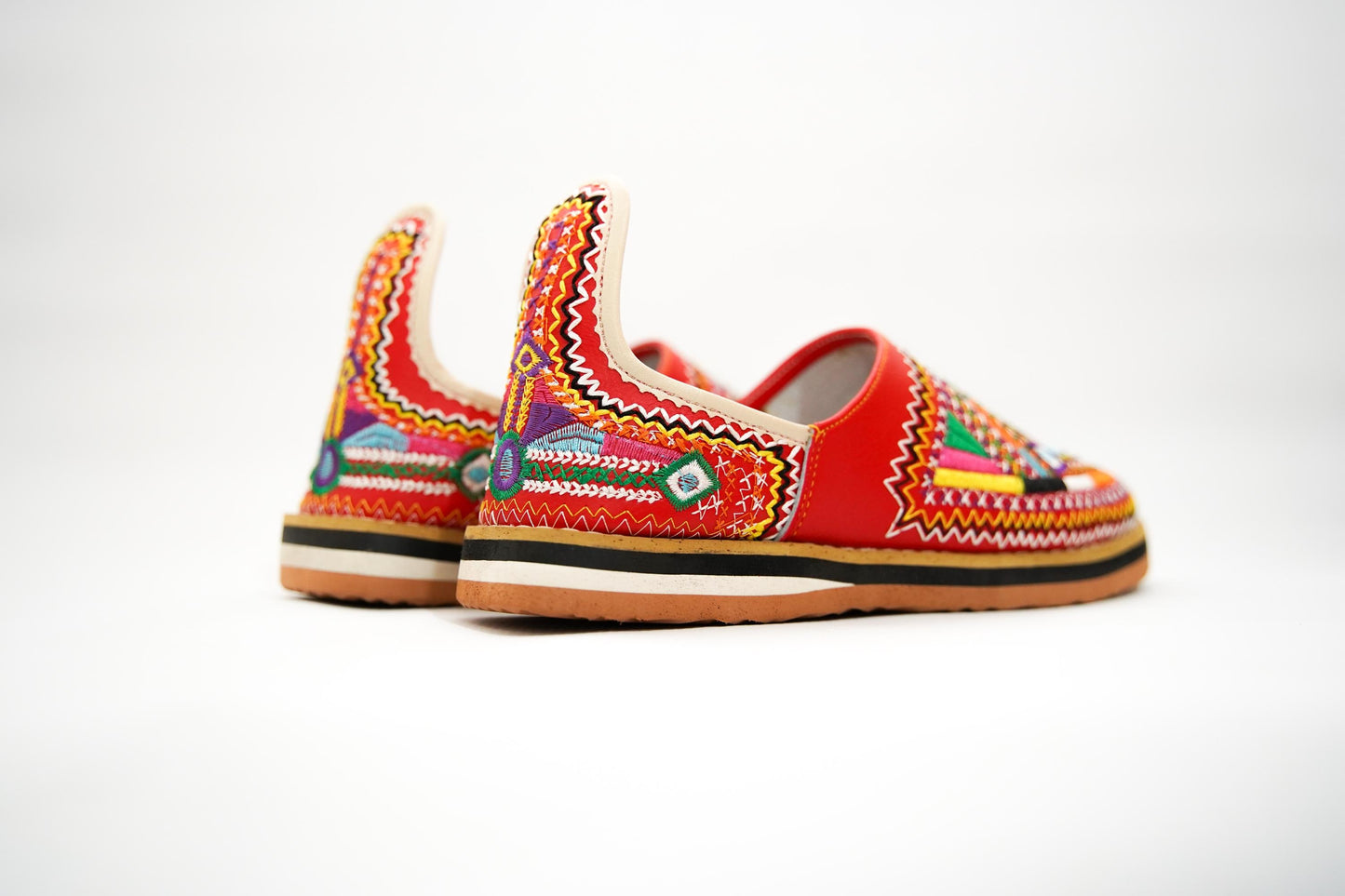 Handmade Moroccan Leather Babouche Slippers for Women, Embroidered Organic Sheepskin House Slippers, Moroccan Shoes, and Leather Babouche.