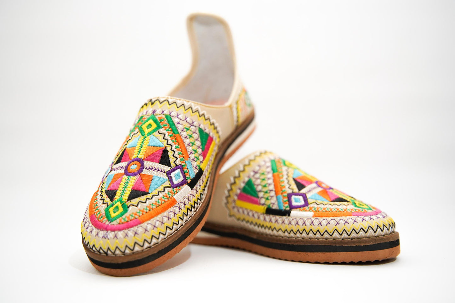 Handmade Moroccan Leather Babouche Slippers for Women, Embroidered Organic Sheepskin House Slippers, Moroccan Shoes, and Leather Babouche.