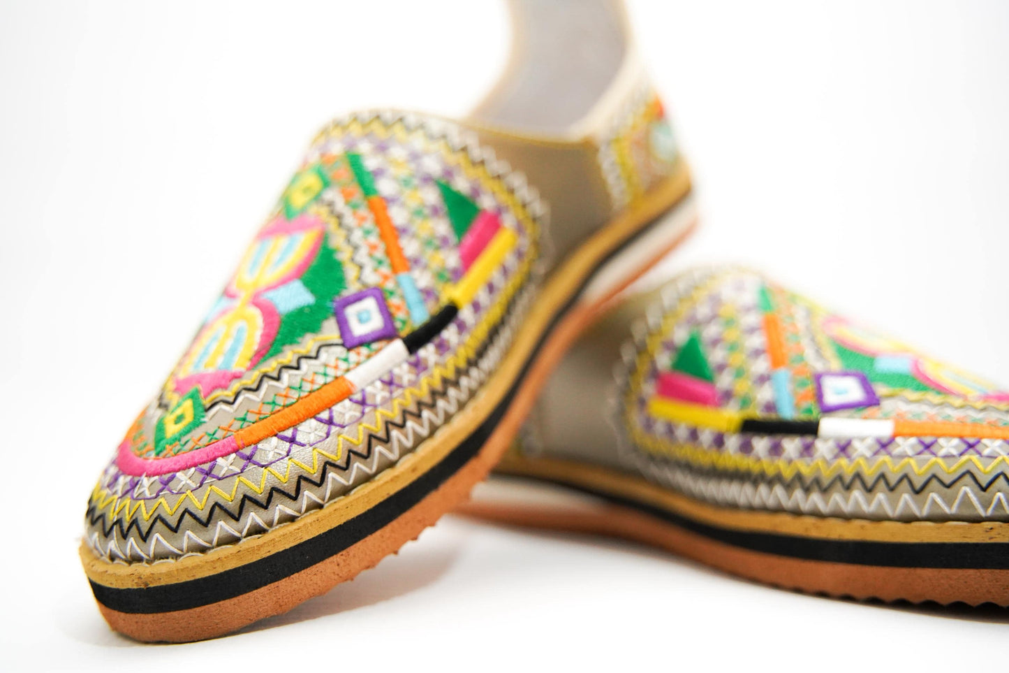 Handmade Moroccan Leather Babouche Slippers for Women, Embroidered Organic Sheepskin House Slippers, Moroccan Shoes, and Leather Babouche.