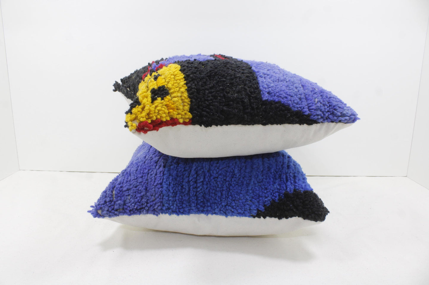 Set of 2 Vintage Moroccan Pillows 100% Wool , Absolutely Gorgeous Pillow Floor Pillow Moroccan Berber Home Design Handmade Kilim Berber