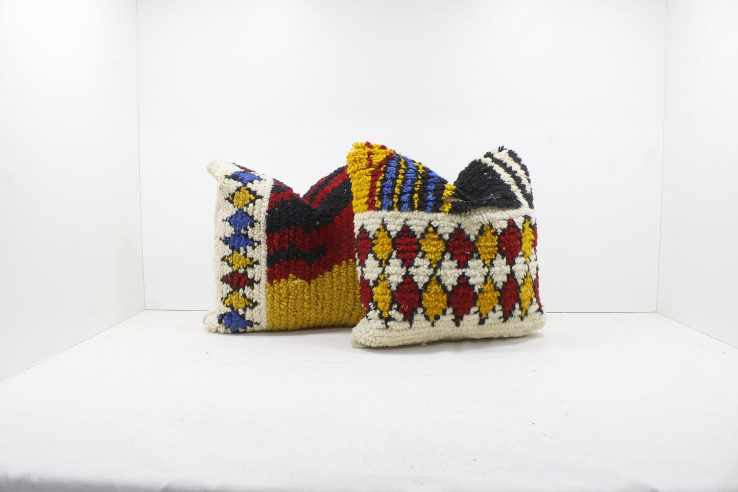Set of 2 Vintage Moroccan Pillows 100% Wool , Absolutely Gorgeous Pillow Floor Pillow Moroccan Berber Home Design Handmade Kilim Berber