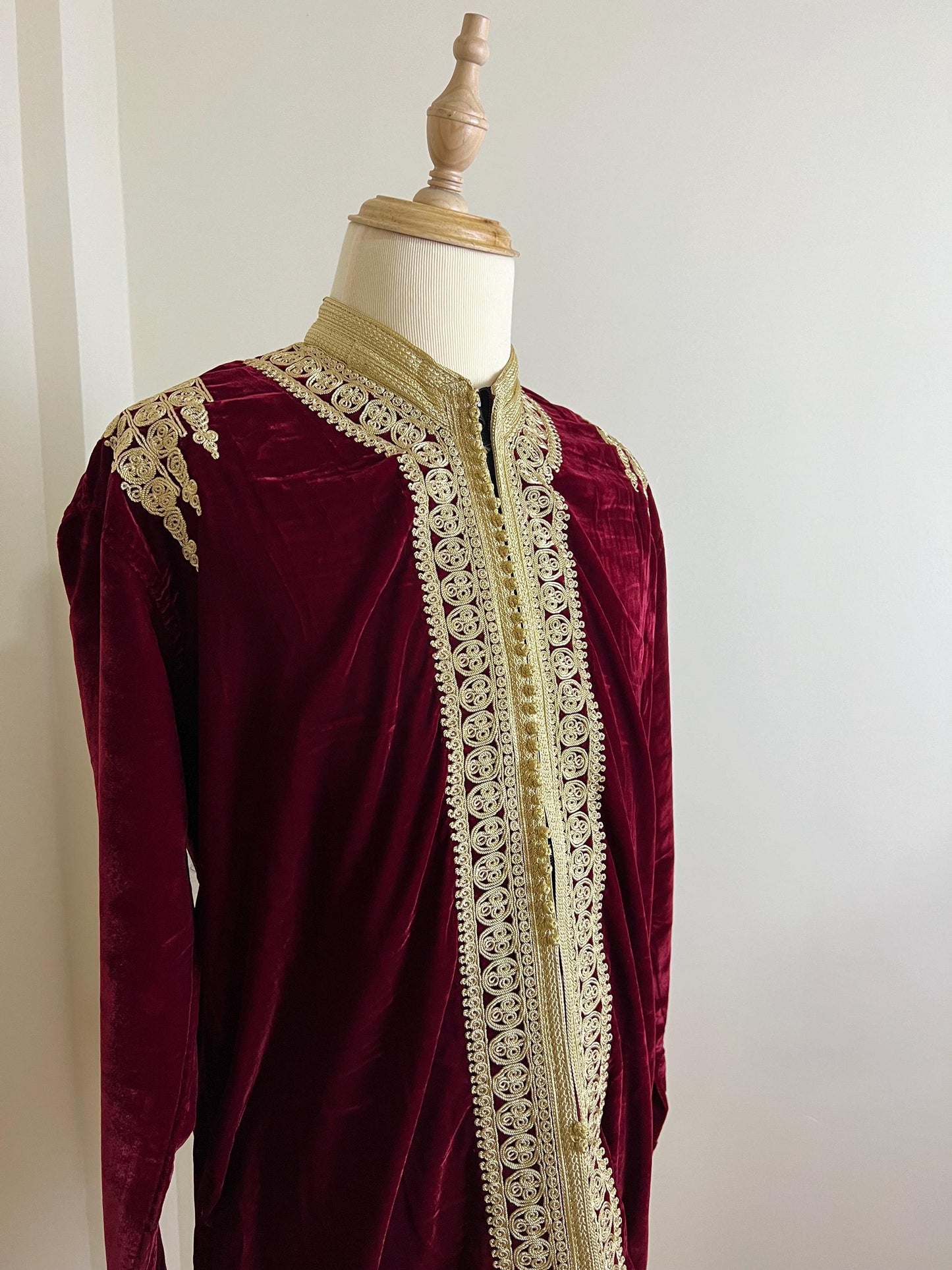 Royal Moroccan Men Tunic Caftan Breathable Fiber Cotton Hand Tread, Special Soft Tissue, Kaftan for Men, Djellaba for Men Comfy Loungewear