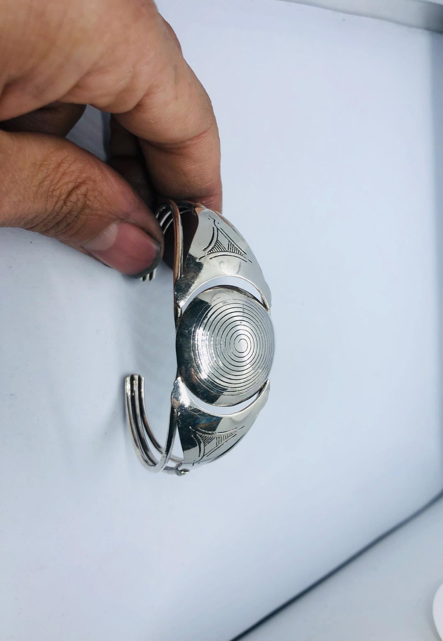 Handcrafted Engraved Silver Bracelet, Traditional Moroccan Design with Circular and Geometric Patterns, Perfect for an Elegant Touch