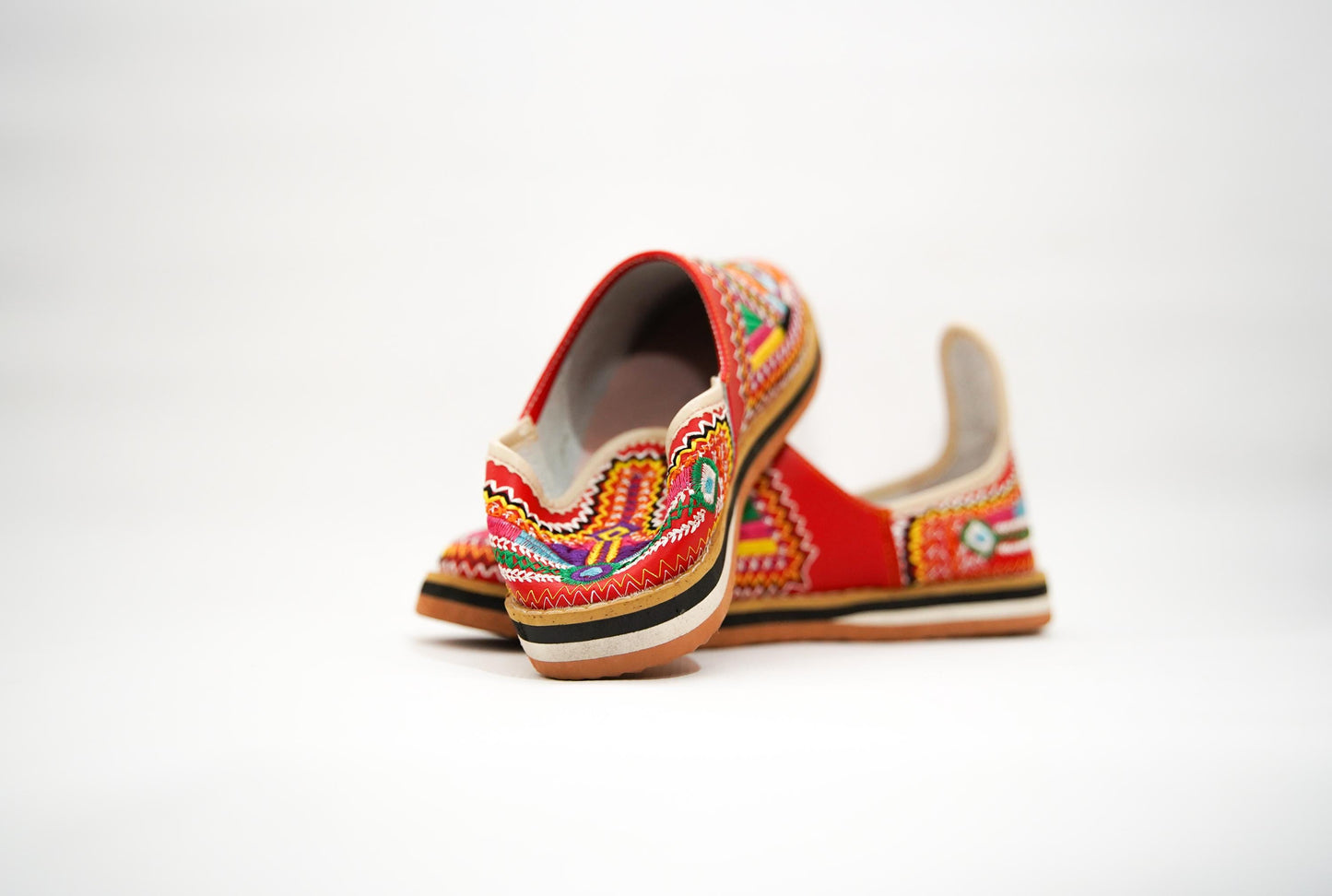 Handmade Moroccan Leather Babouche Slippers for Women, Embroidered Organic Sheepskin House Slippers, Moroccan Shoes, and Leather Babouche.