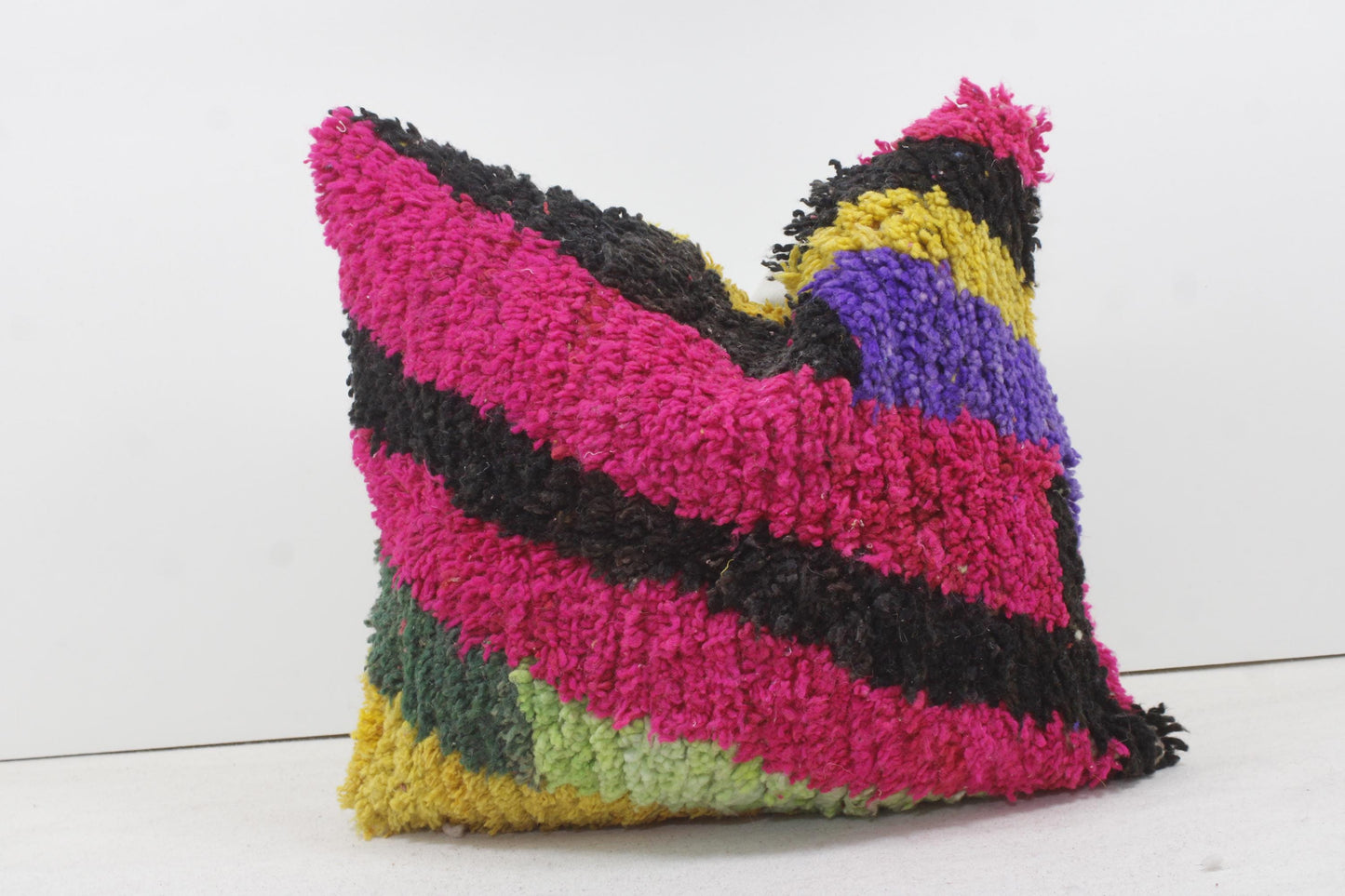 Vintage Moroccan Pillows 100% Wool ,Absolutely Gorgeous Pillow Floor Pillow Moroccan Berber Home Design Handmade Kilim Berber P218