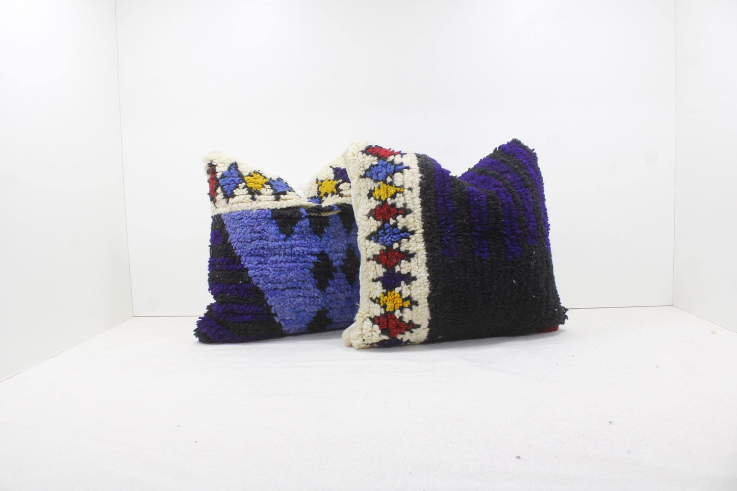 Set of 2 Vintage Moroccan Pillows 100% Wool , Absolutely Gorgeous Pillow Floor Pillow Moroccan Berber Home Design Handmade Kilim Berber