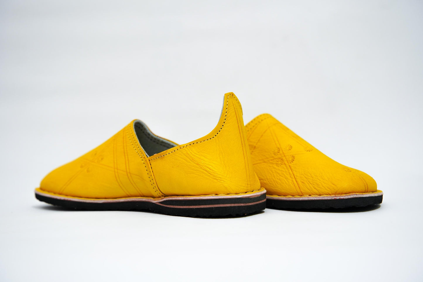 Handmade Moroccan Babouche Leather Slippers for Men, Organic Sheepskin Slip-Ons – Authentic, Stylish, and Comfortable House Shoes.