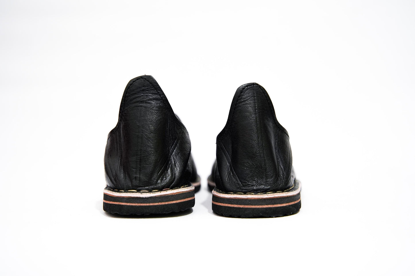Handmade Moroccan Babouche Leather Slippers for Men, Classic Black Organic Sheepskin Slip-Ons – Elegant and Comfortable.