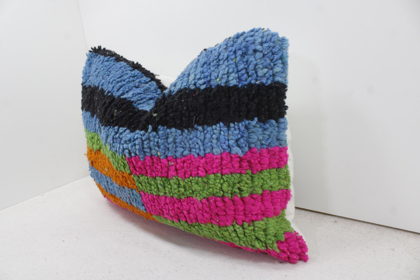 Vintage Moroccan Pillows 100% Wool ,Absolutely Gorgeous Pillow Floor Pillow Moroccan Berber Home Design Handmade Kilim Berber P166