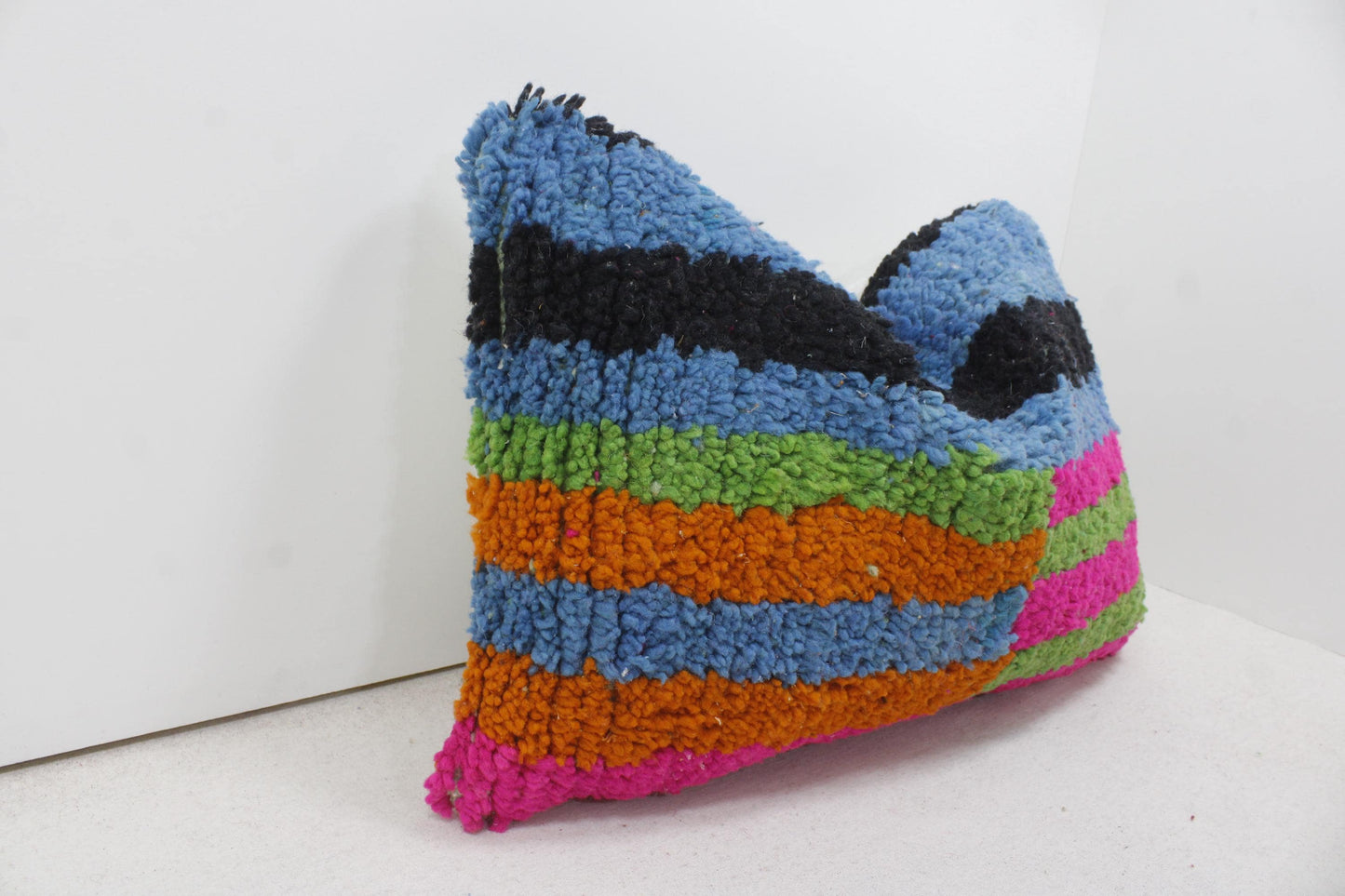 Vintage Moroccan Pillows 100% Wool ,Absolutely Gorgeous Pillow Floor Pillow Moroccan Berber Home Design Handmade Kilim Berber P166