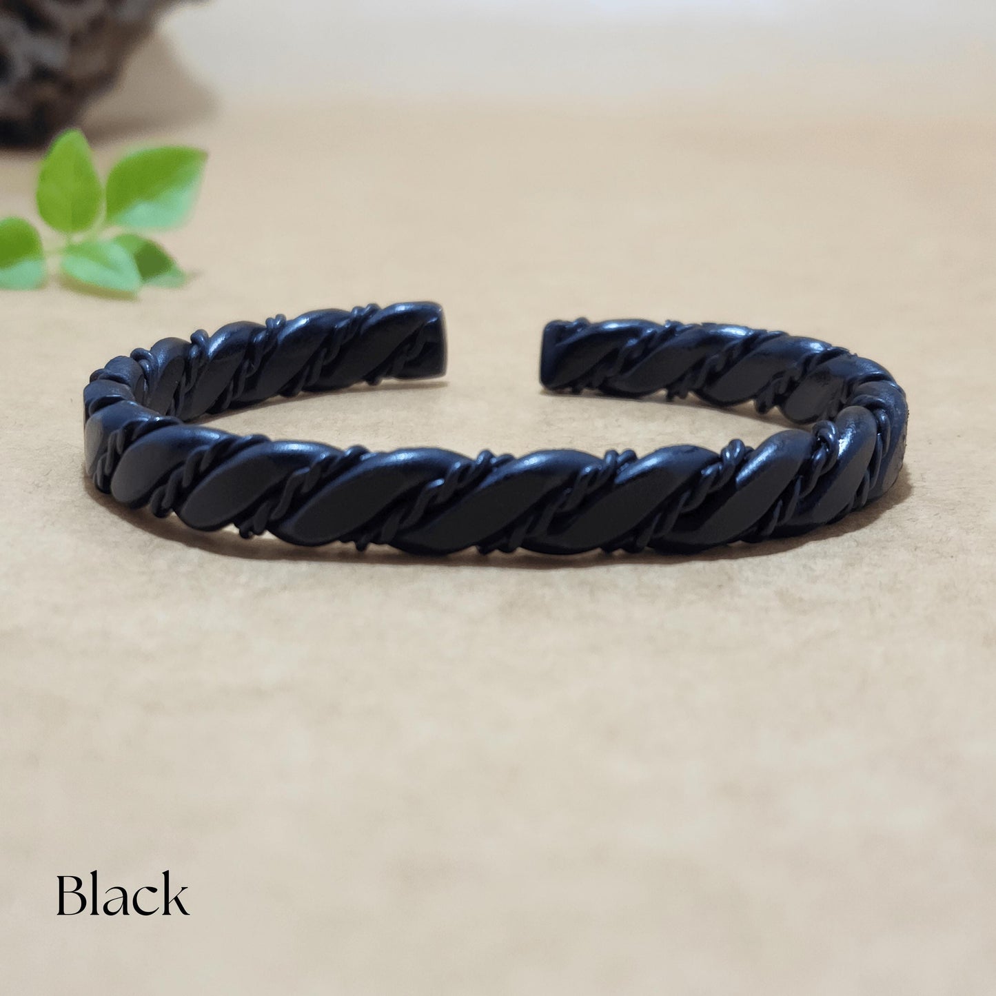 Handforged Raw Copper Charm Bracelet for Men – Untreated Bangle Promoting Health and Arthritis Relief, Perfect Gift