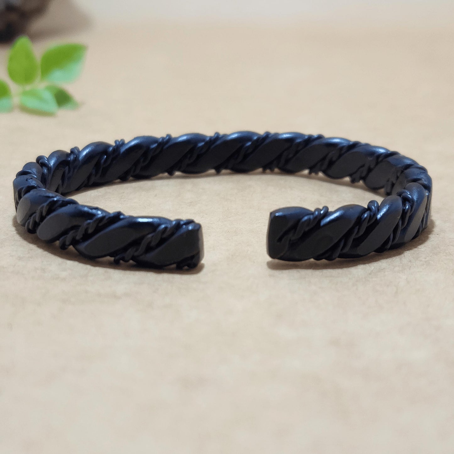 Handforged Raw Copper Charm Bracelet for Men – Untreated Bangle Promoting Health and Arthritis Relief, Perfect Gift