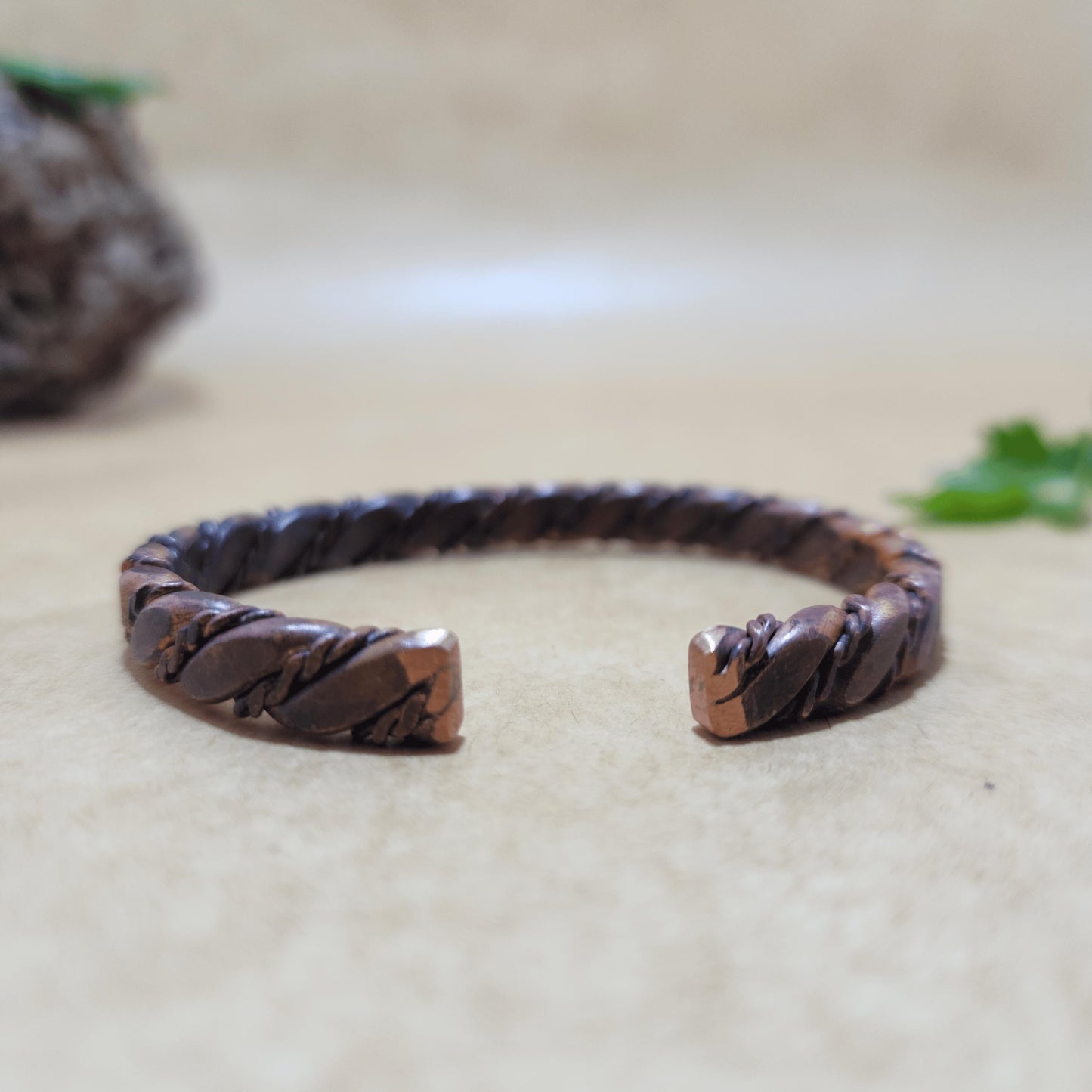 Handforged Raw Copper Charm Bracelet for Men – Untreated Bangle Promoting Health and Arthritis Relief, Perfect Gift