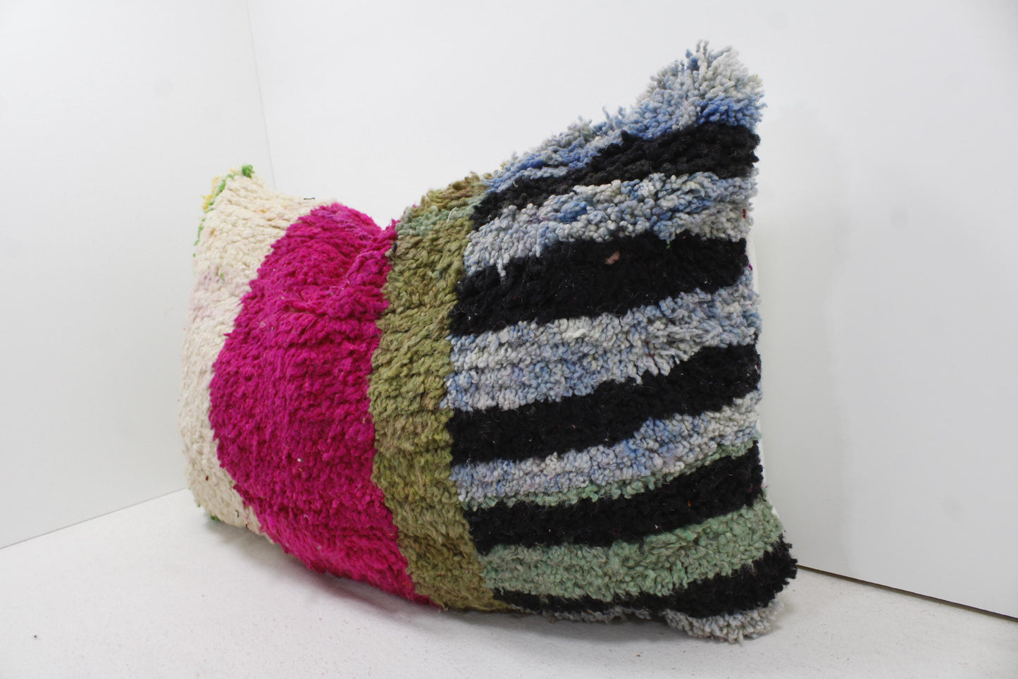 Vintage Moroccan Pillows 100% Wool ,Absolutely Gorgeous Pillow Floor Pillow Moroccan Berber Home Design Handmade Kilim Berber P228