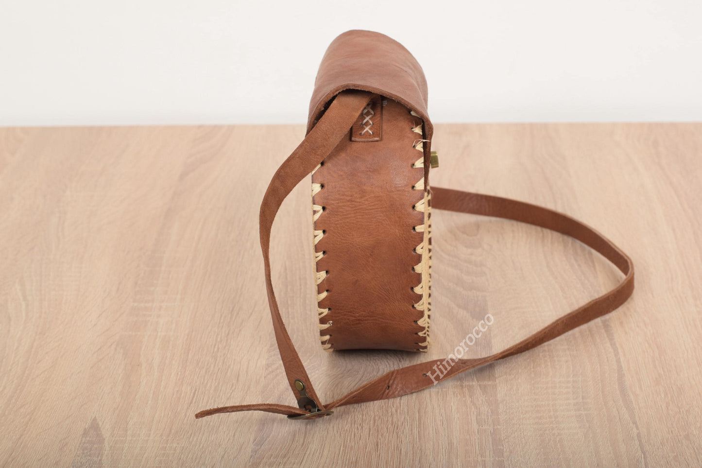Round Woven Raffia Bag with Leather - Boho Crossbody Bag with Adjustable Strape