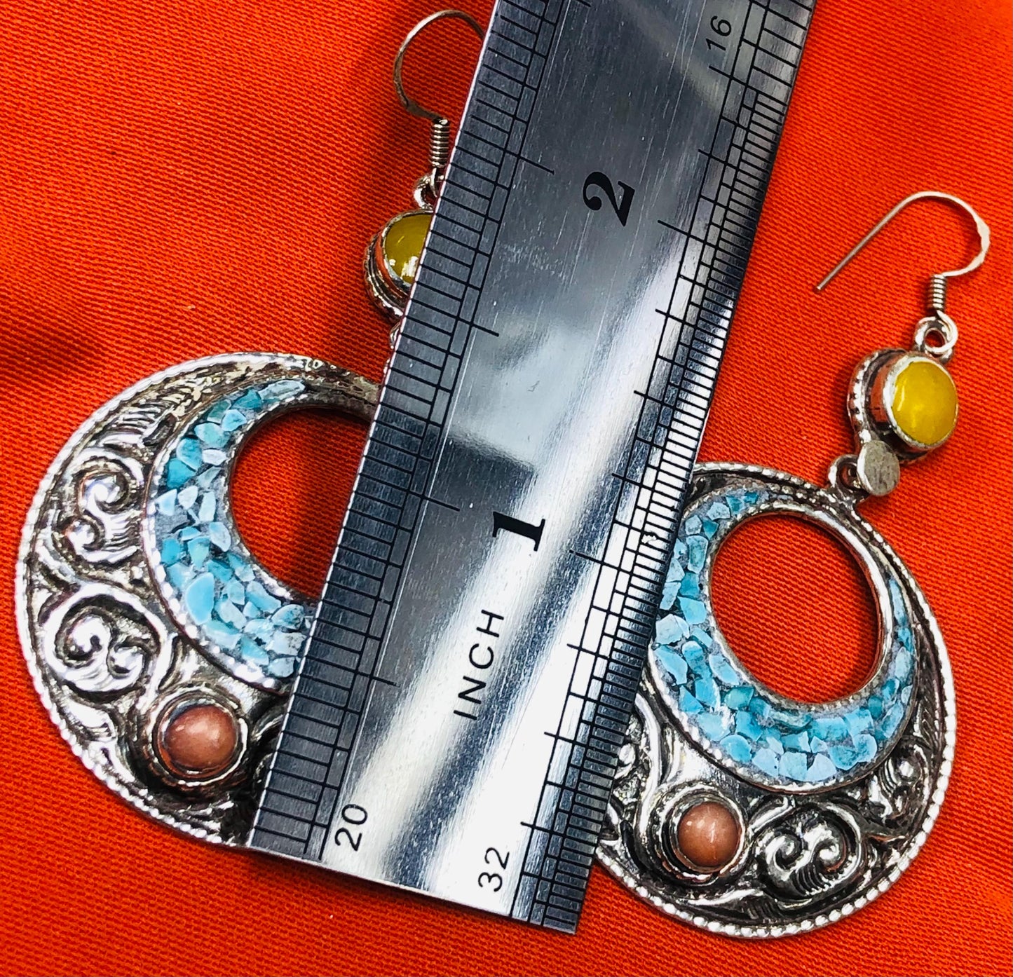 Handmade Berber Silver Earrings with Natural Stones, Featuring a Design Inspired by Authentic Traditional Craftsmanship.
