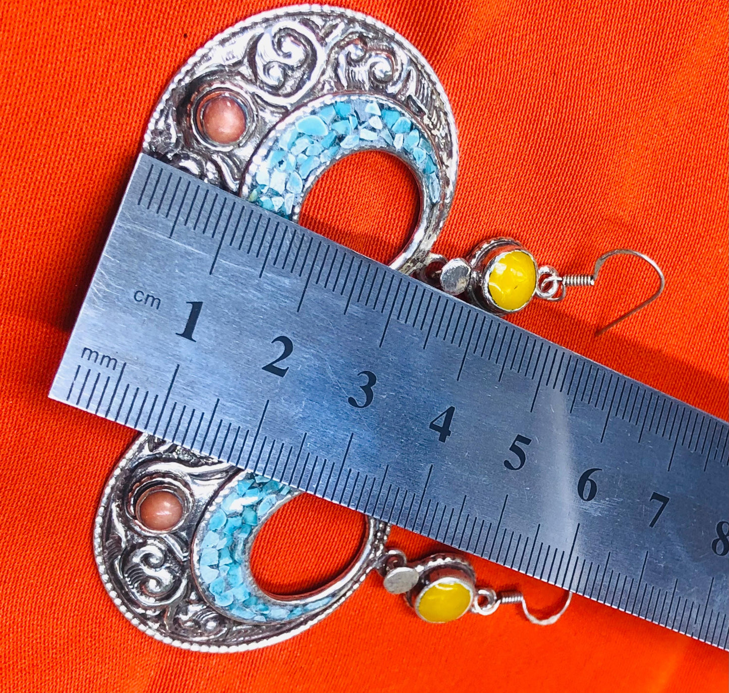 Handmade Berber Silver Earrings with Natural Stones, Featuring a Design Inspired by Authentic Traditional Craftsmanship.