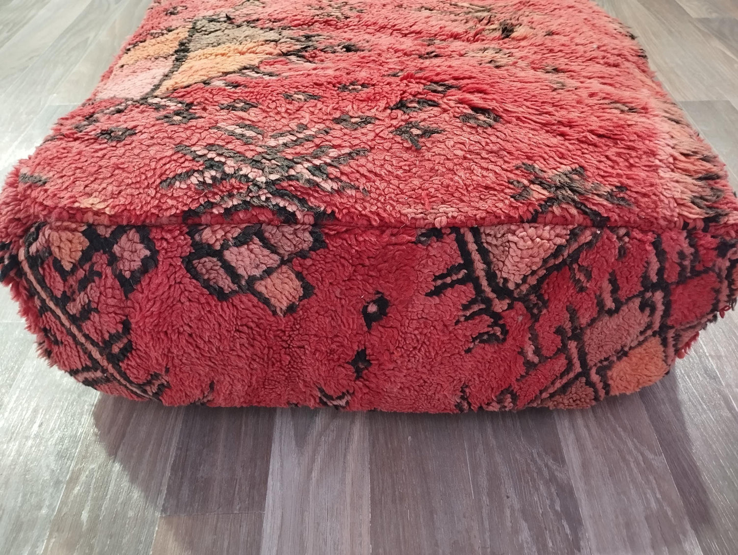 Moroccan Pouf: Handmade Leather Ottoman for Bohemian Home Decor & Seating, Cozy Floor Cushion, Stylish Living Room Accessory