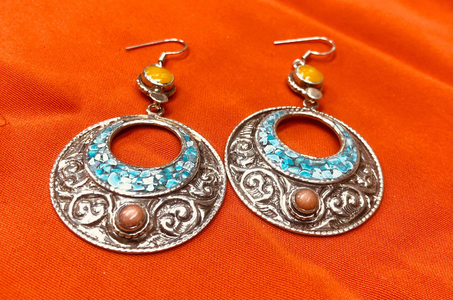Handmade Berber Silver Earrings with Natural Stones, Featuring a Design Inspired by Authentic Traditional Craftsmanship.