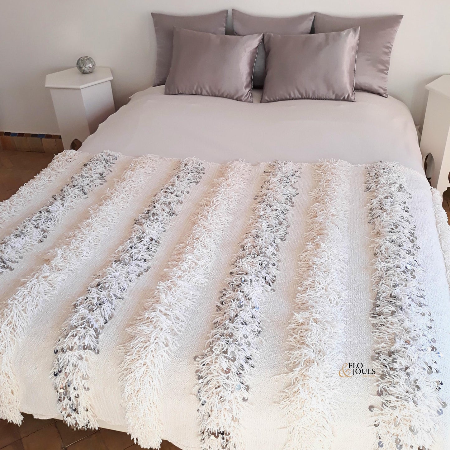 Handira Wedding Blanket | Moroccan Handmade Luxury Throw, Handira White with Metal Sequins, Berber Rugs, Carpet, Woven Bed Throw Blanket