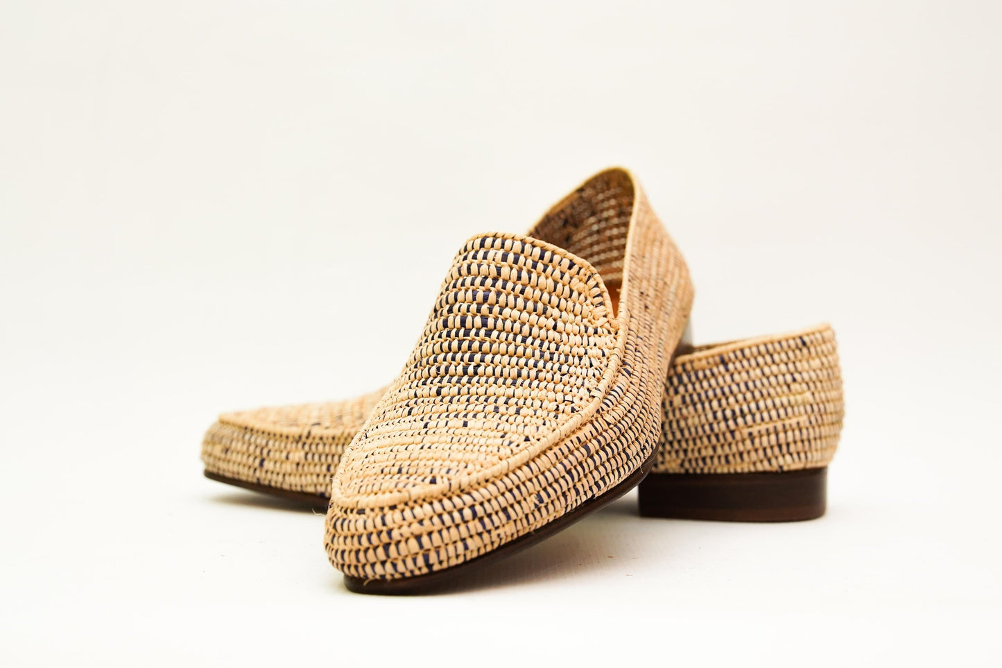 Handwoven Raffia Loafers – Moroccan Unisex Shoes – Natural Slip-On Flats – Boho Artisan Footwear