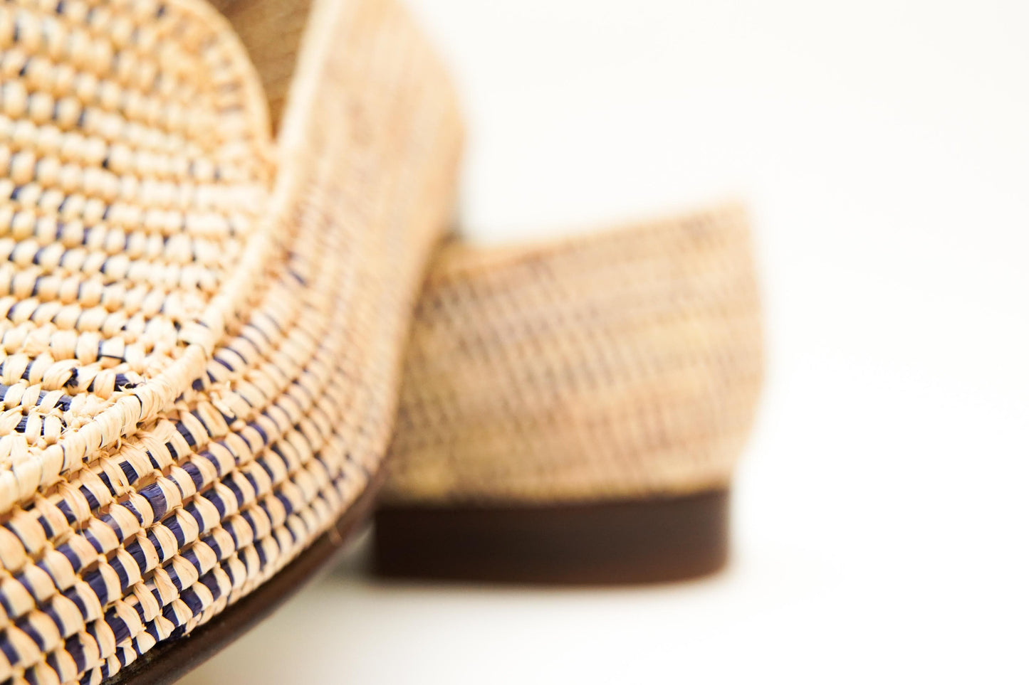 Handwoven Raffia Loafers – Moroccan Unisex Shoes – Natural Slip-On Flats – Boho Artisan Footwear
