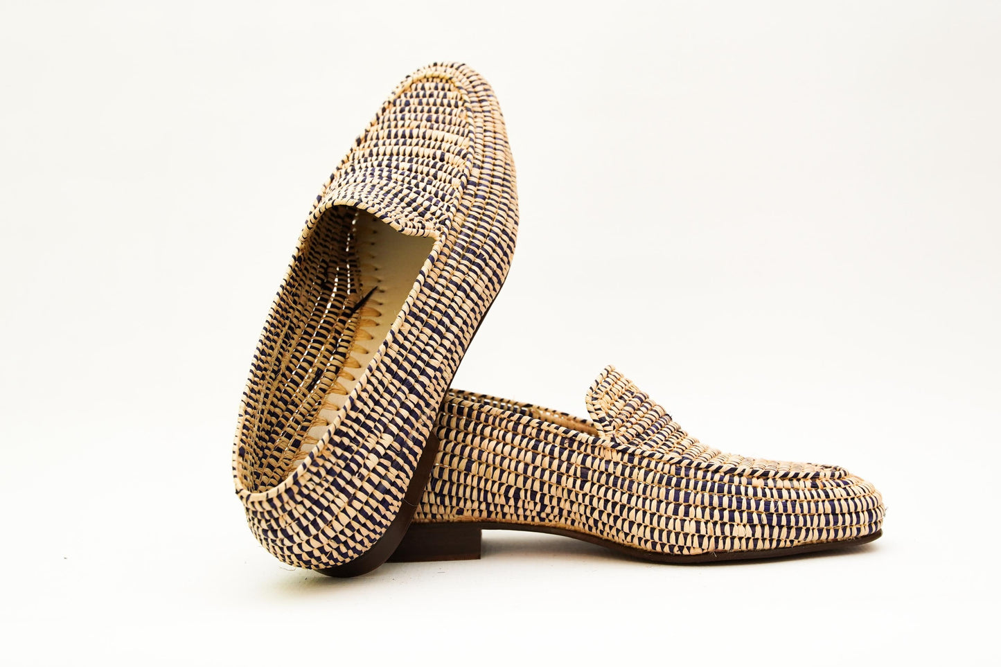 Handwoven Raffia Loafers – Moroccan Unisex Shoes – Natural Slip-On Flats – Boho Artisan Footwear